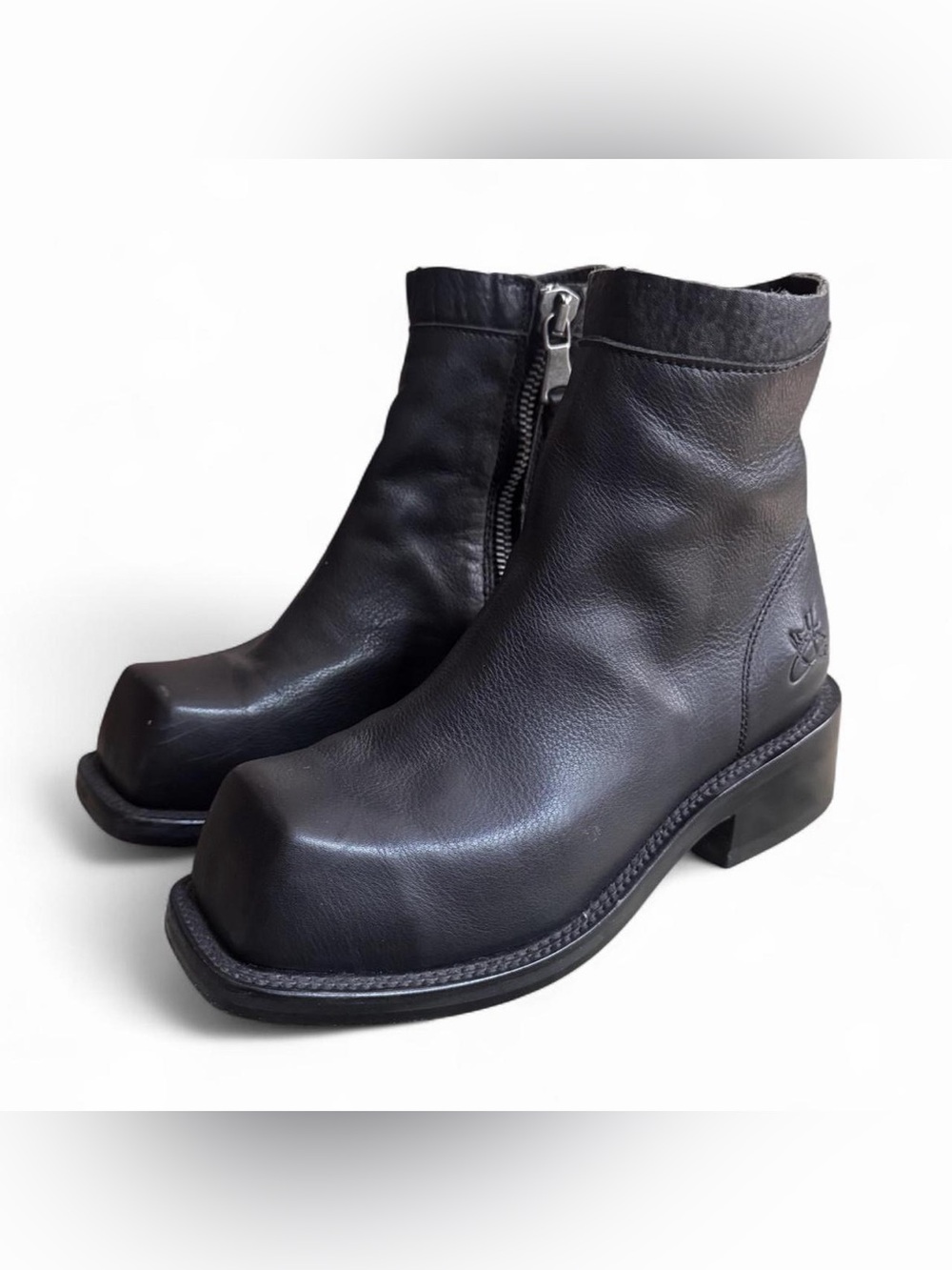 John Fluevog Fonda boots ankle fit and square toe size 7